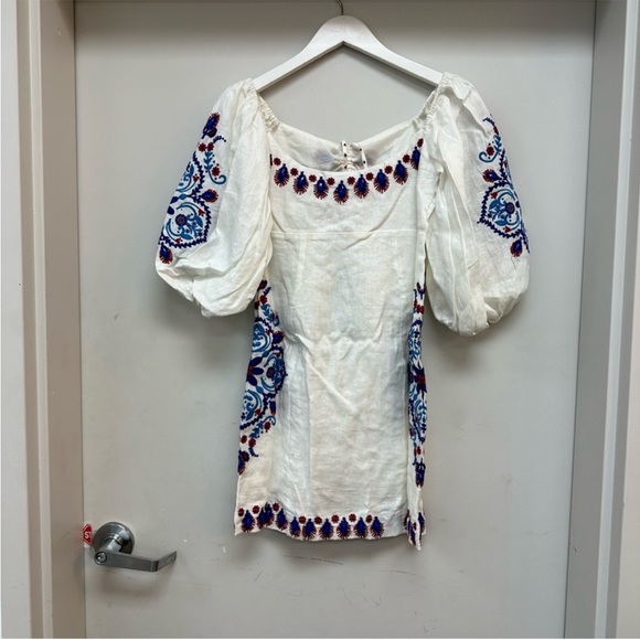 NWT FARM RIO Linen dress. It fits like XS or a small bust small. - Picture 8 of 14